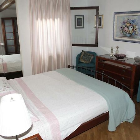 Mansarda Querini Apartment เวนิส ภายนอก รูปภาพ