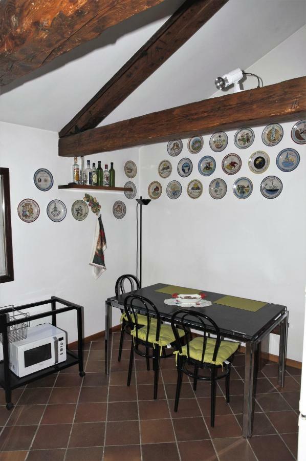 Mansarda Querini Apartment เวนิส ภายนอก รูปภาพ